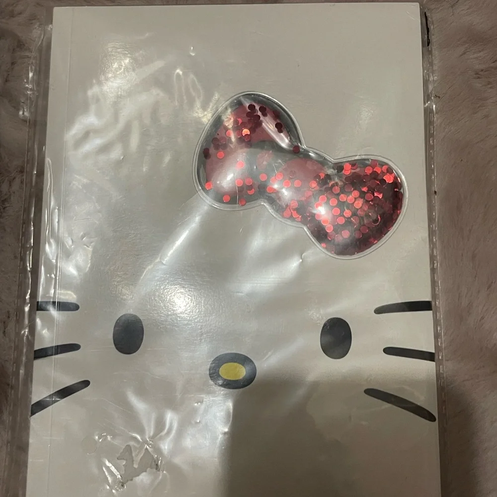 Hello Kitty Bundle - Picture 3 of 3